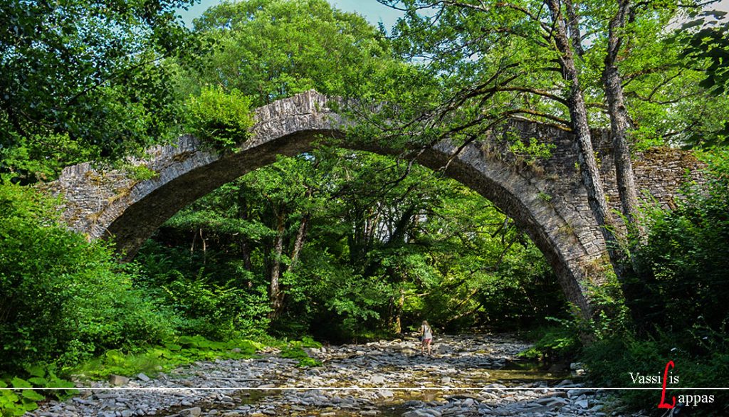 Το γεφύρι του Πετσιώνη Το γεφύρι του Πετσιώνη